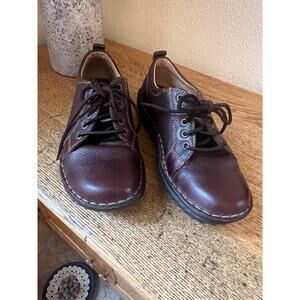 Born comfort casual leather loafer women's size 6 1/2.